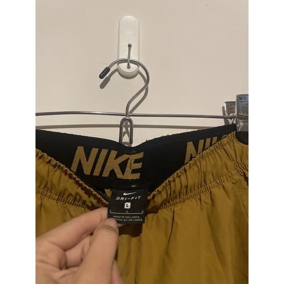 Nike Dri-FIT Men's Flex Woven Training Shorts 'Bronzine' Large - Picture 3 of 4